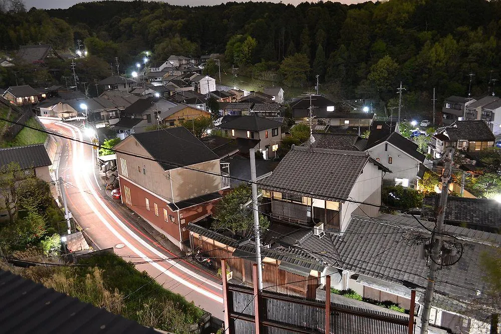 Guest House Hennka Kyoto Hostel